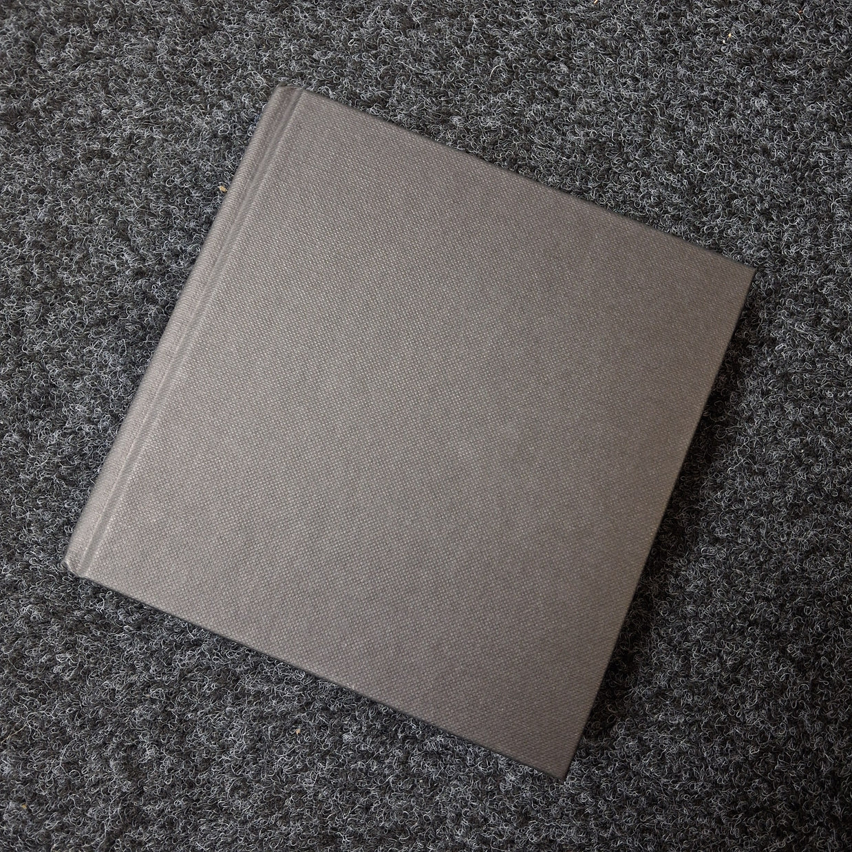 Seawhite Black Cloth Hardback Sketchbook 140gsm